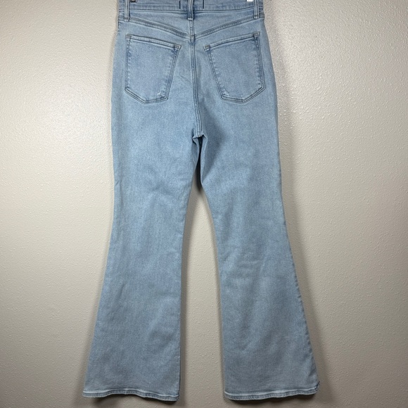 Abercrombie & Fitch The Flare Ultra HighRise Women Jean 29/8R Light Wash Stretch - Picture 8 of 17
